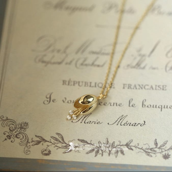 Collar dorado radiante con colgante de gota – imagen 2