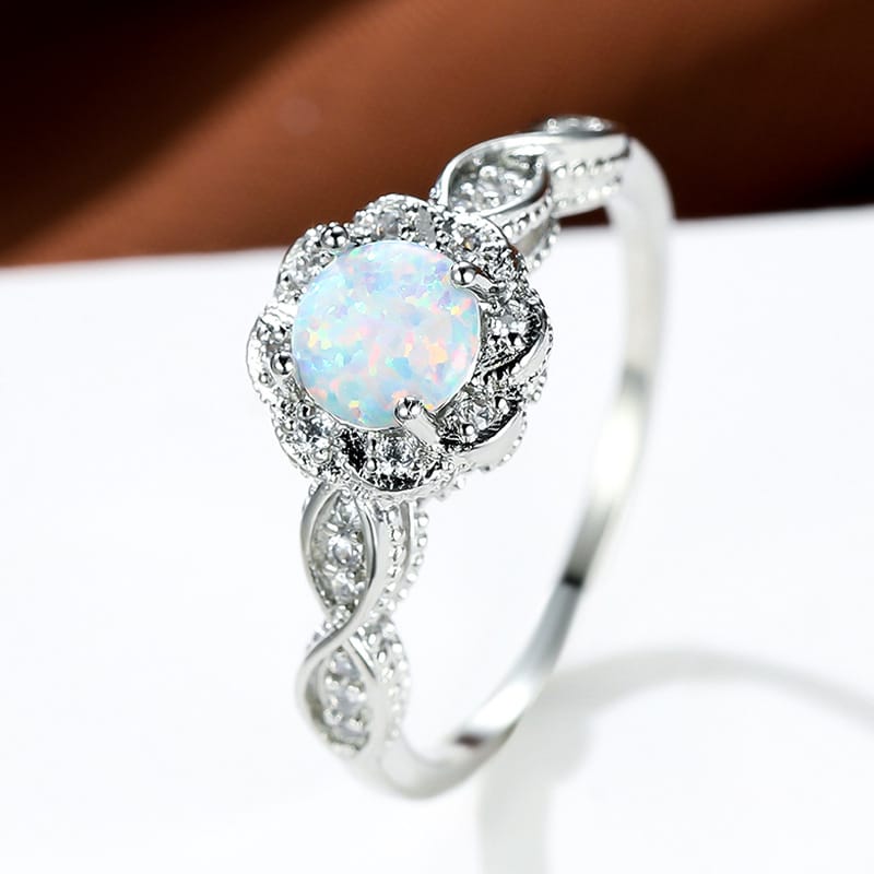 Anillo de esencia lunar floreciente