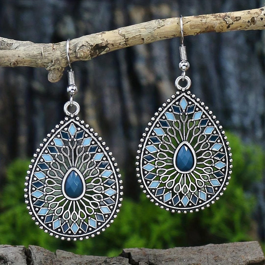 Pendientes vibrantes en forma de lágrima con filigrana – imagen 2