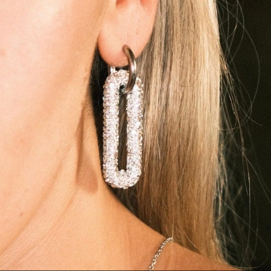 Pendientes de aro con eslabones rectangulares pavé – imagen 12