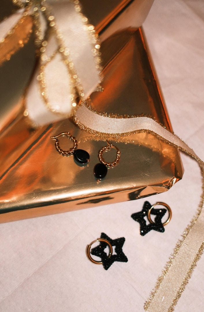 Pendientes Louane trenzados con piedra en forma de gota – imagen 9