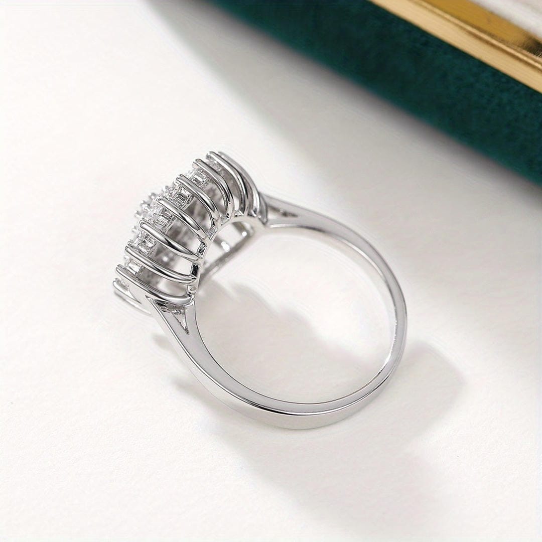 Anillo statement de cristales en halo – imagen 3