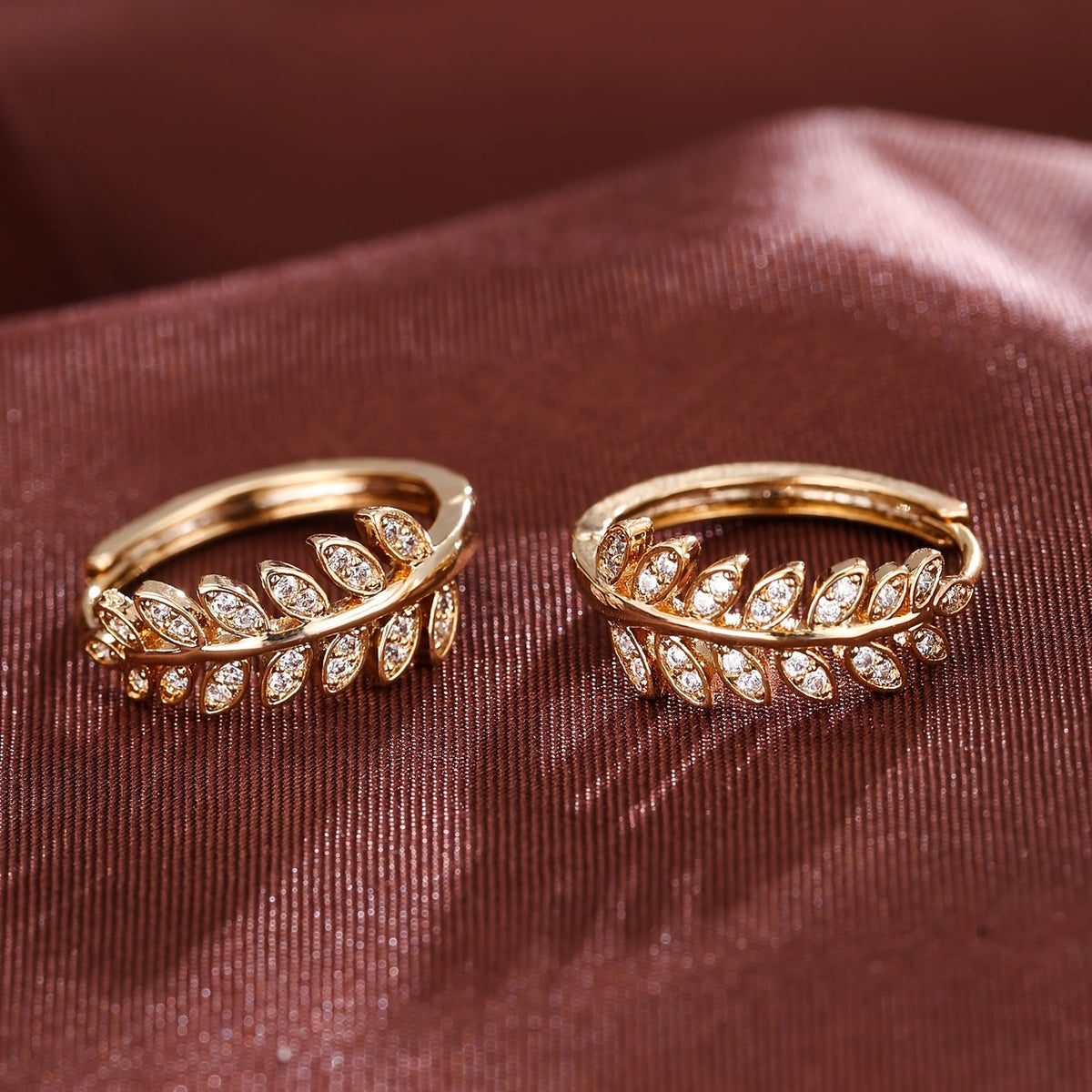 Pendientes de moda con hoja de circonita incrustada – imagen 4