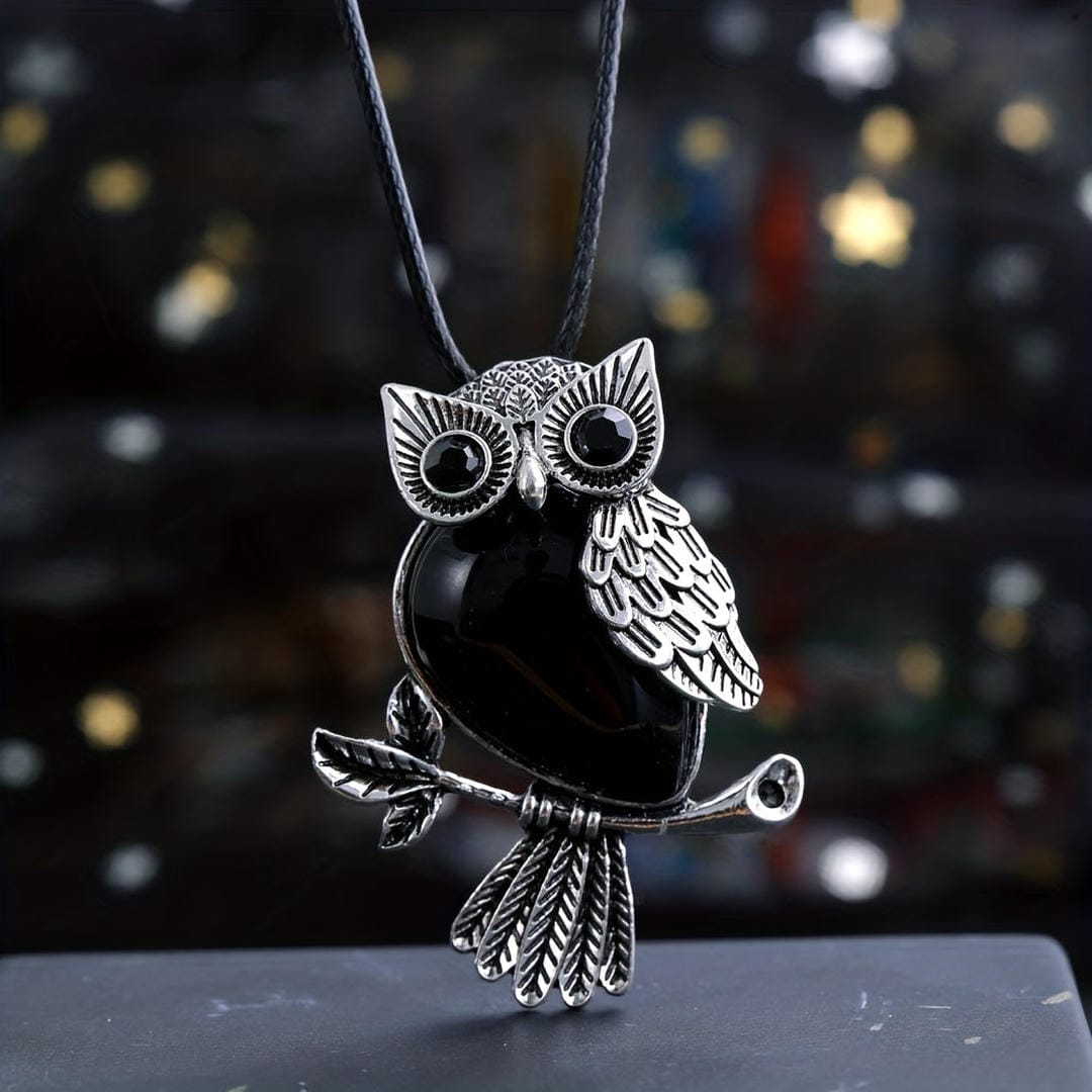 Collar de plata con colgante de búho y gema – imagen 4