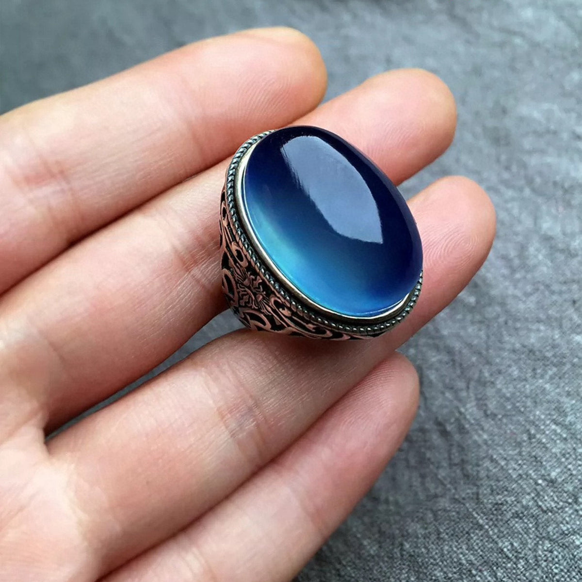 Anillo de plata con calcedonia azul – imagen 2