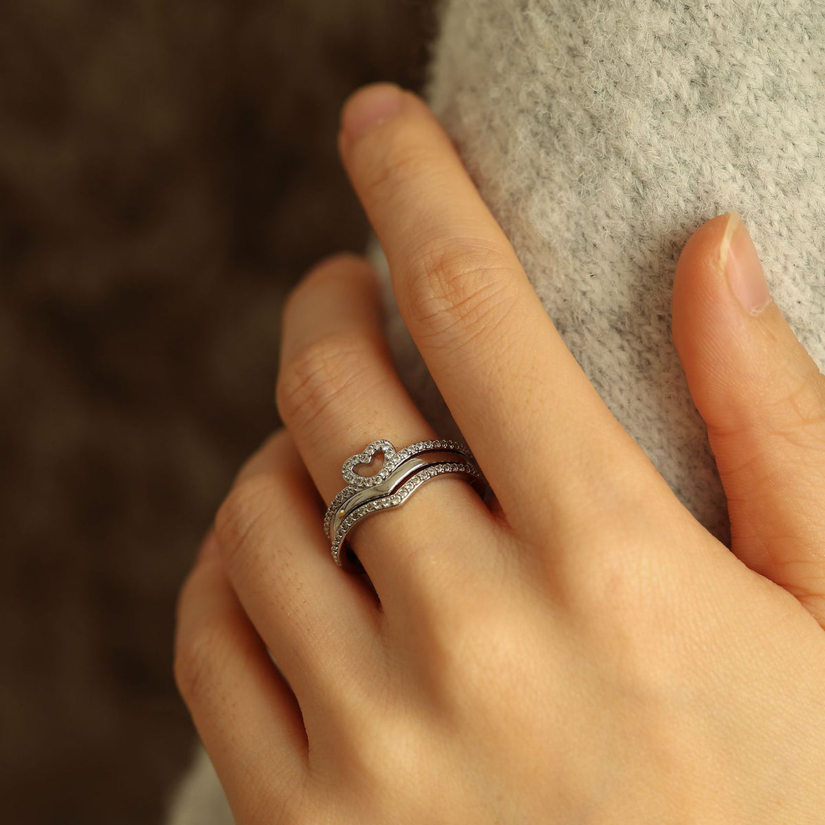 Anillos apilables Amor Brillante con hueso de la suerte — Carmen, Lucía & Rocío