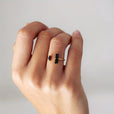 Anillo minimalista de obsidiana atemporal – imagen 3