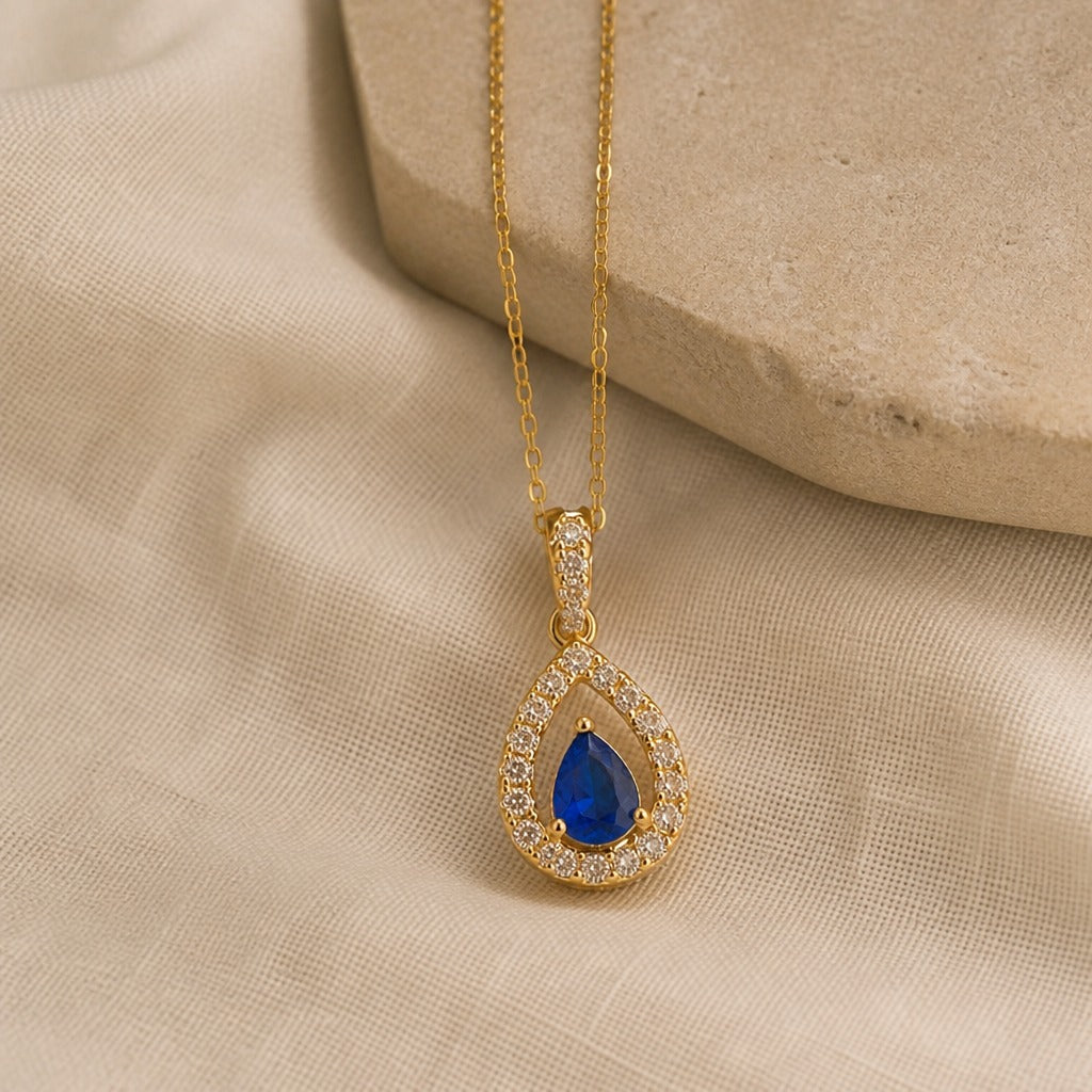 Collar con colgante de lágrima y halo