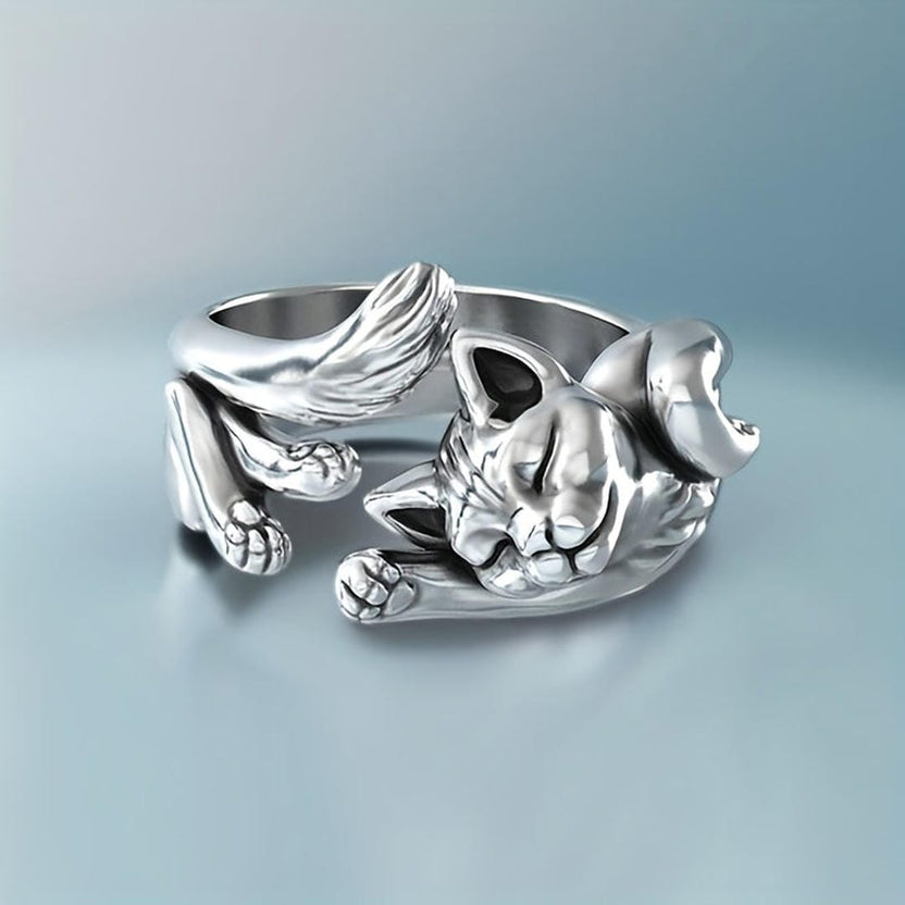 Anillo ajustable de plata con gato dormido