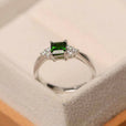 Anillo solitario Verde Esmeralda – imagen 2