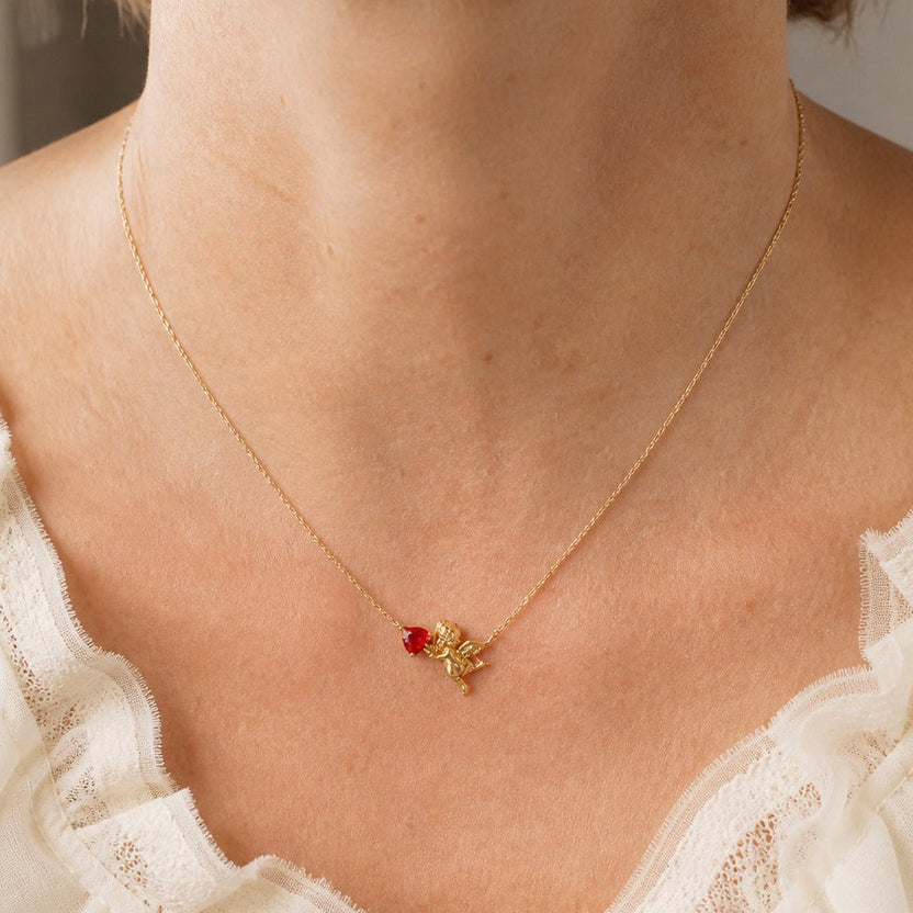 Collar vintage con colgante de cupido de circonita