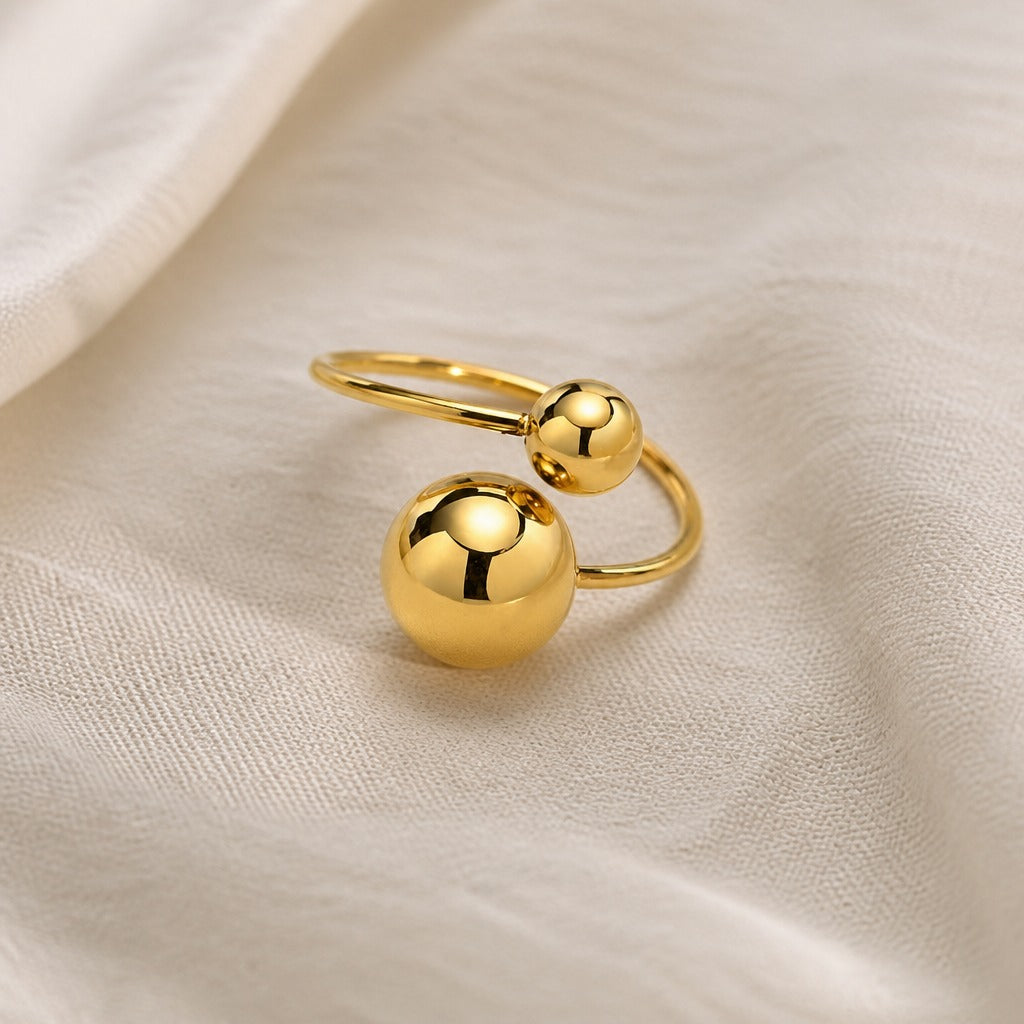 Anillo Camille de esfera dorada – imagen 2