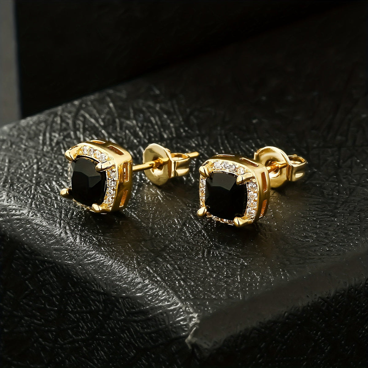 Pendientes cuadrados retro con circonita negra