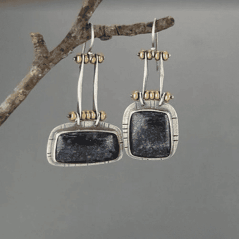 Pendientes vintage plateados clásicos