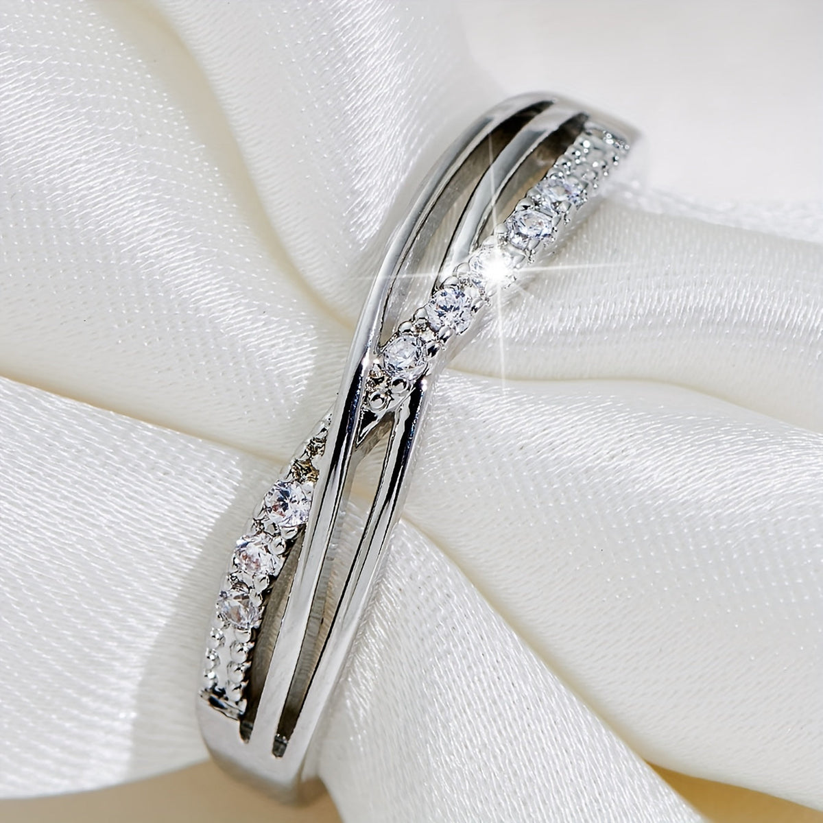 Anillo de circonita y oro blanco para el día a día – imagen 3