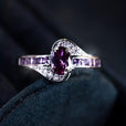 Anillo de cristal violeta Whisper en torsión – imagen 2