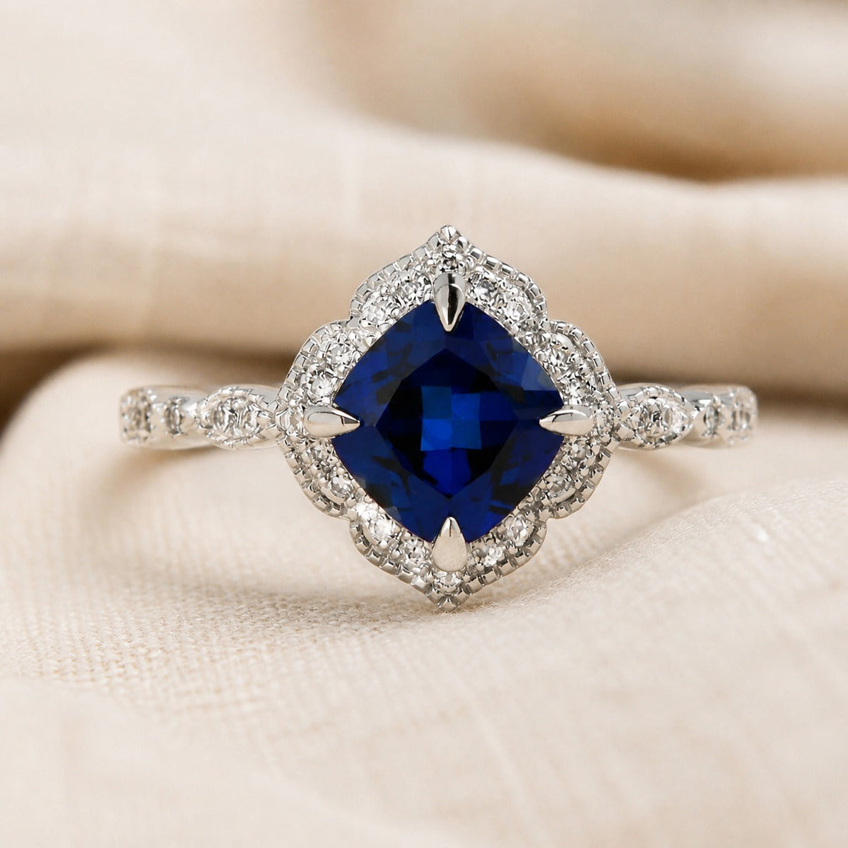 Anillo de zafiro real de talla cojín – imagen 2