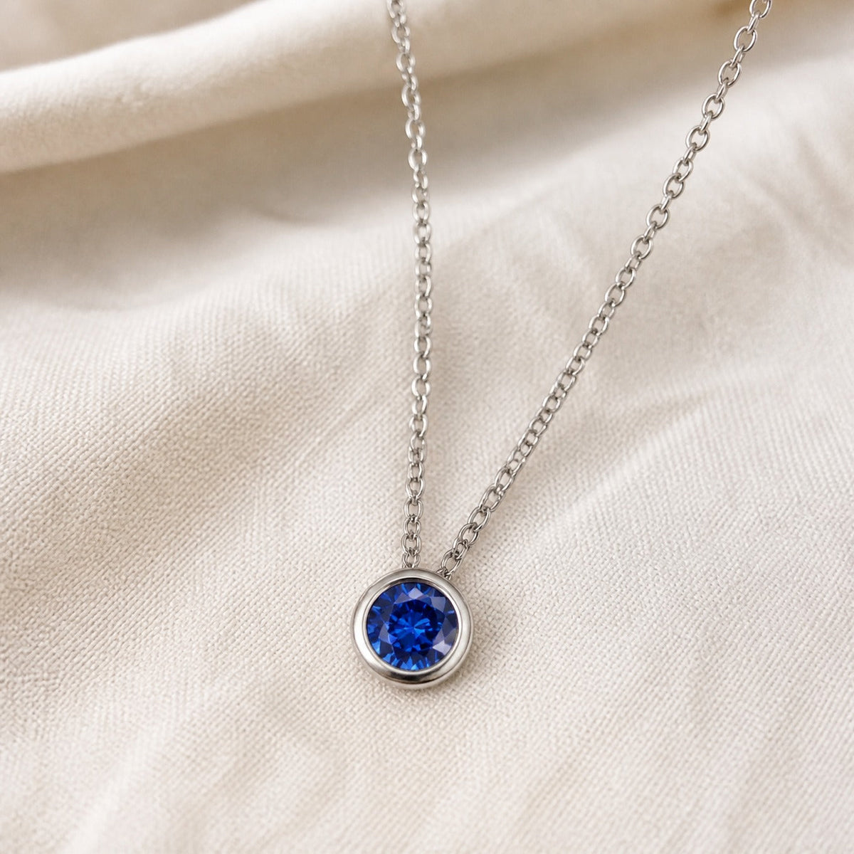 Collar con colgante de gema zafiro – imagen 2