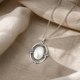 Collar vintage de perla hueca