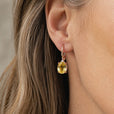 Pendientes ovalados amarillos y elegantes