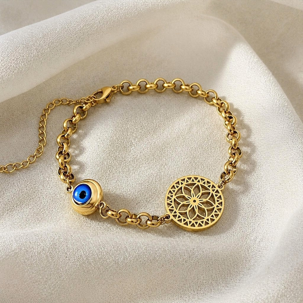 Pulsera de dijes dorada Místico — Carmen, Lucía & Rocío