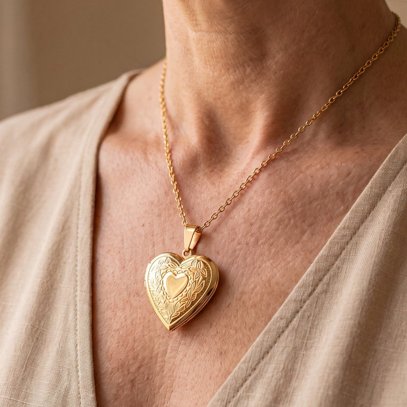 Collar medallón de amor eterno