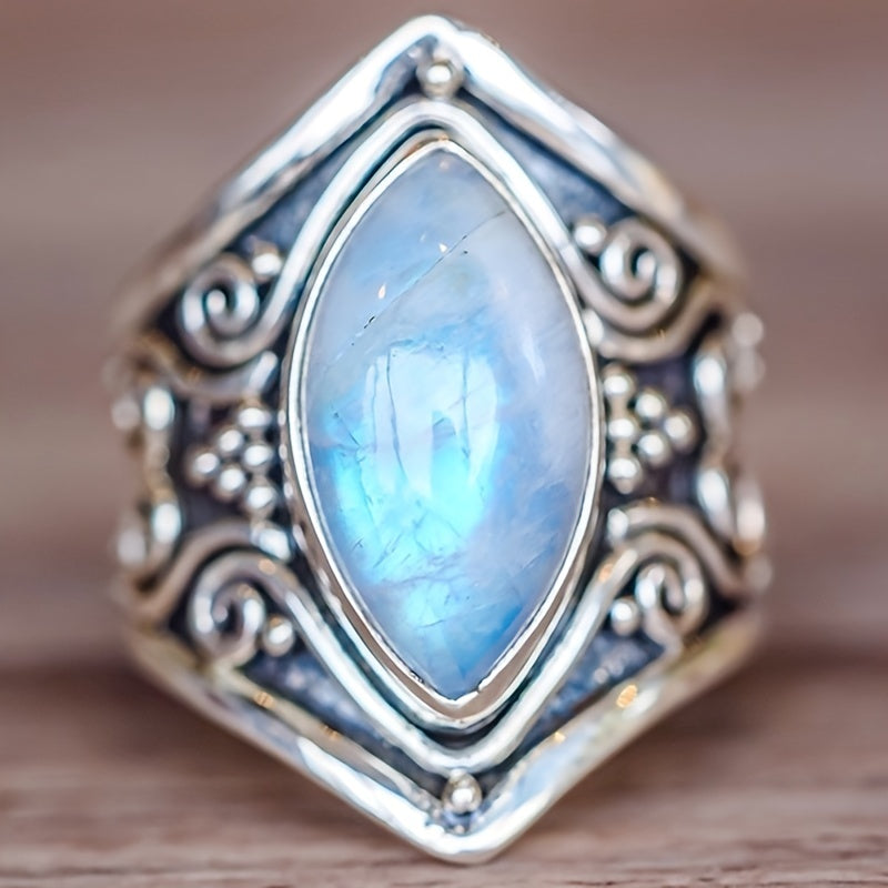 Anillo llamativo ornamentado de piedra lunar en talla marquesa – imagen 2
