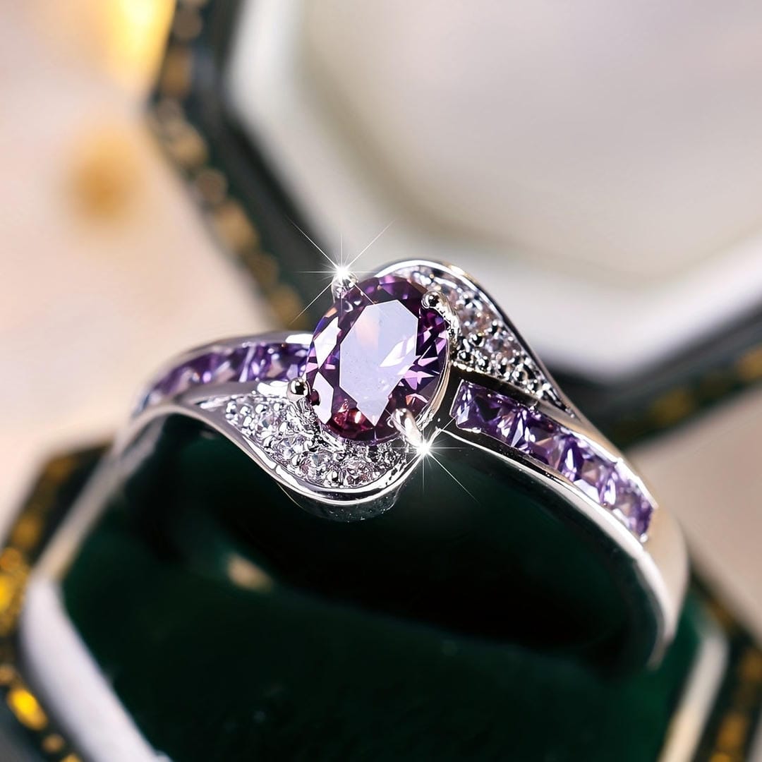 Anillo de cristal violeta Whisper en torsión