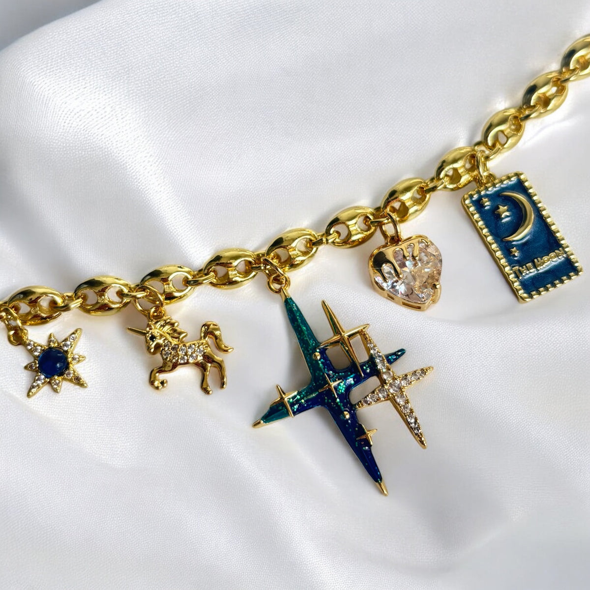 Collar Estelar (hecho a mano y edición limitada) — Carmen, Lucía & Rocío