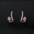 Pendientes elegantes curvados de circonita – imagen 3