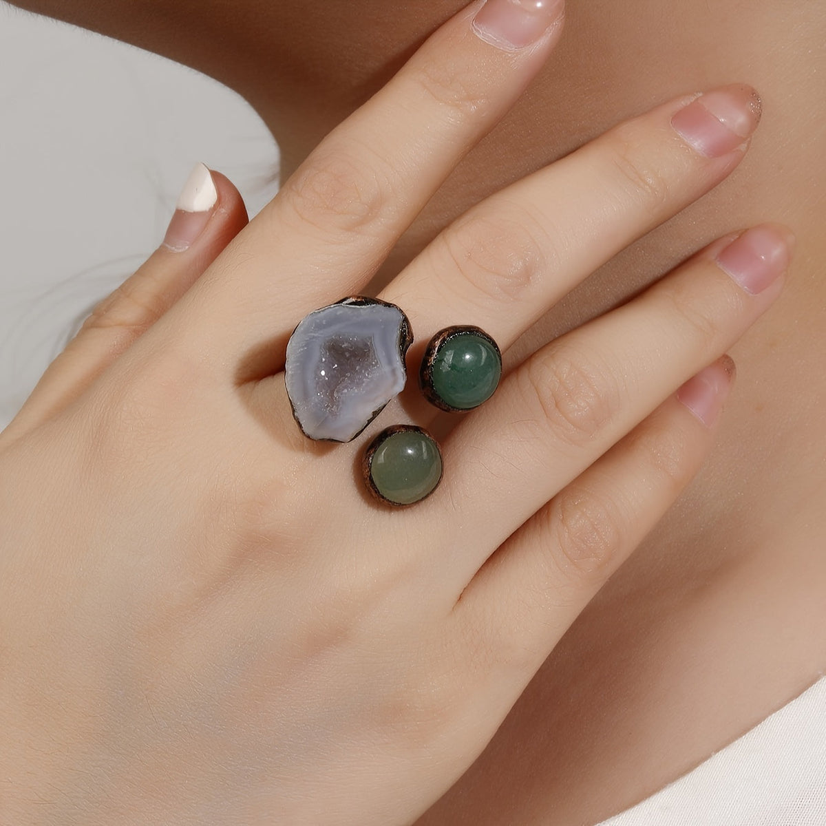 Anillo bohemio de ágata tipo cueva – imagen 2