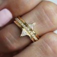 Anillo de lujo con mosaico triangular de circonita – imagen 2