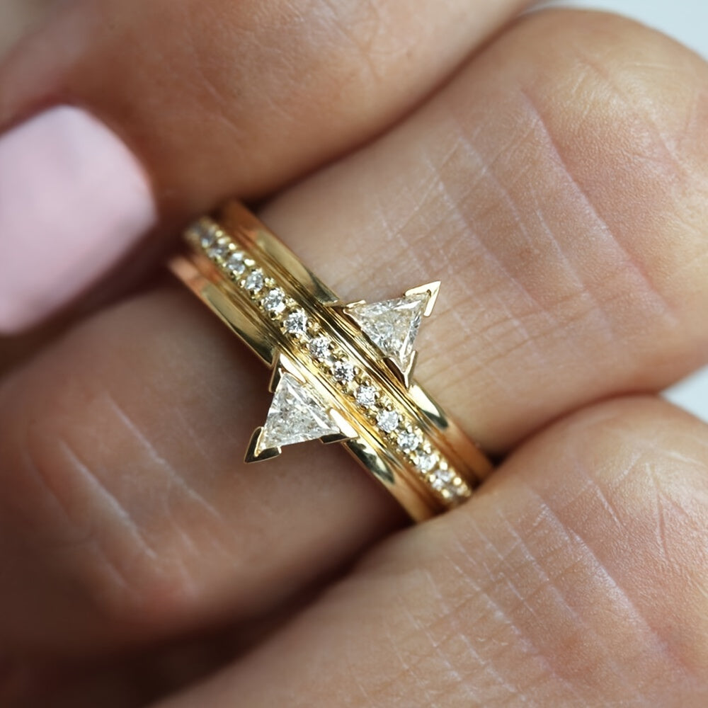 Anillo de lujo con mosaico triangular de circonita – imagen 2
