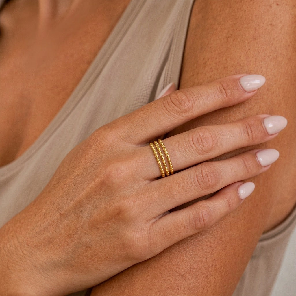 Anillo abierto minimalista dorado