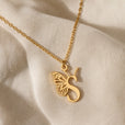 Collar con colgante de mariposa y letra inicial – imagen 38