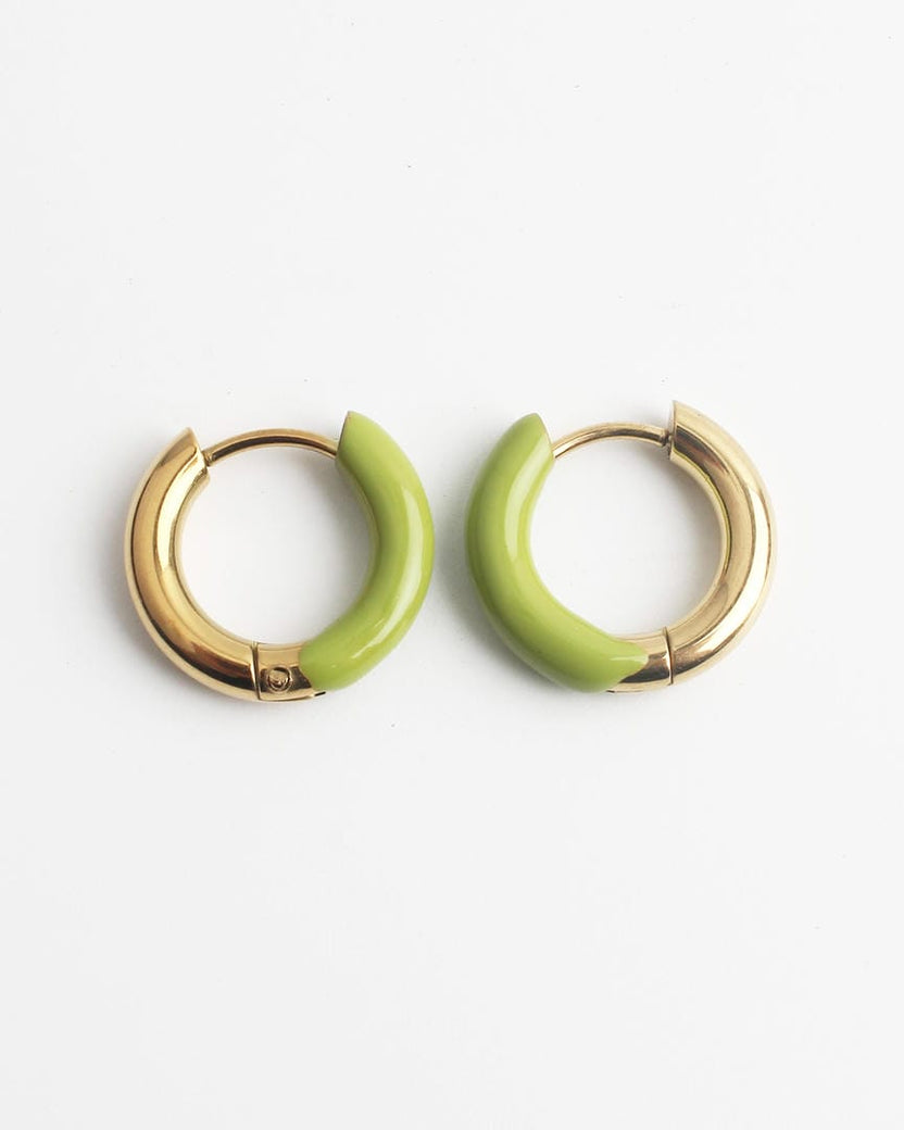 Pendientes de aro coloridos y alegres