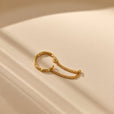 Clip de oreja refinado con borla – imagen 2