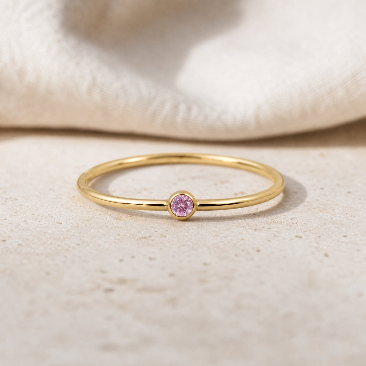 Anillo solitario con gema radiante