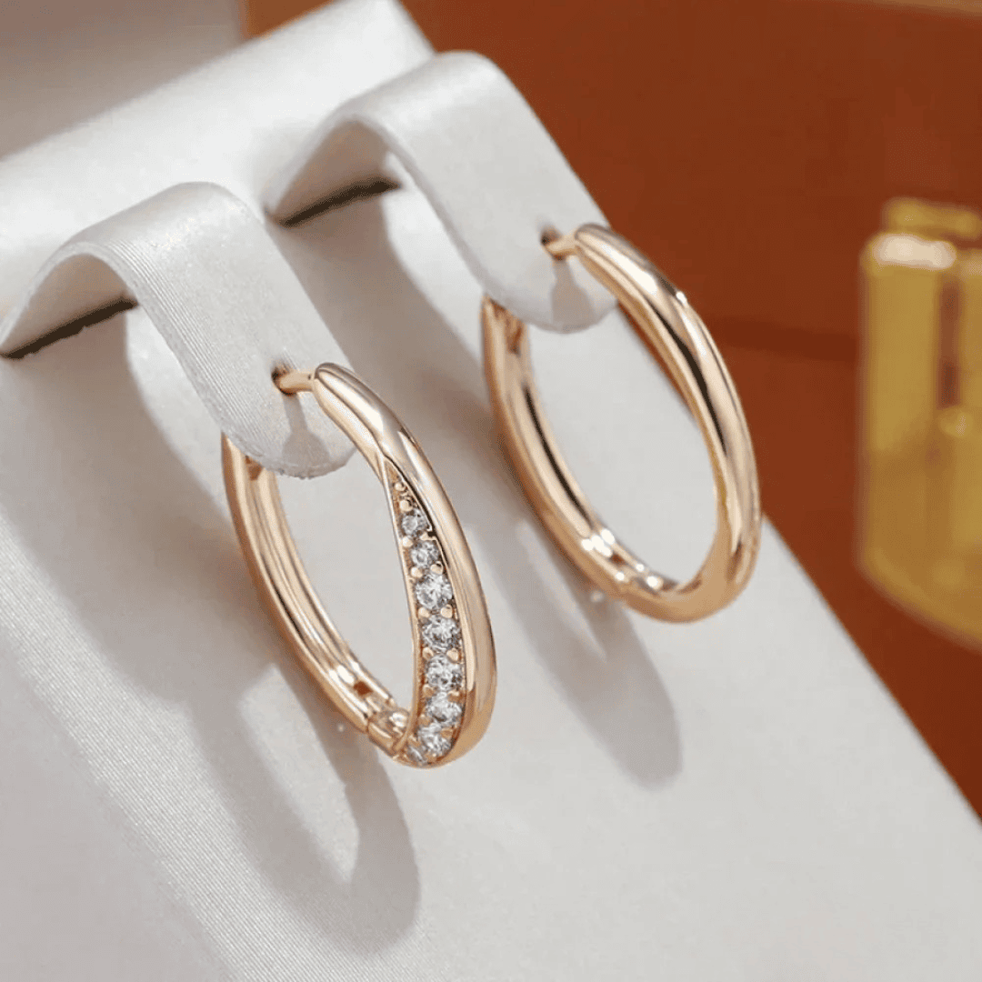 Pendientes de aro dorados con estilo — Carmen, Lucía & Rocío