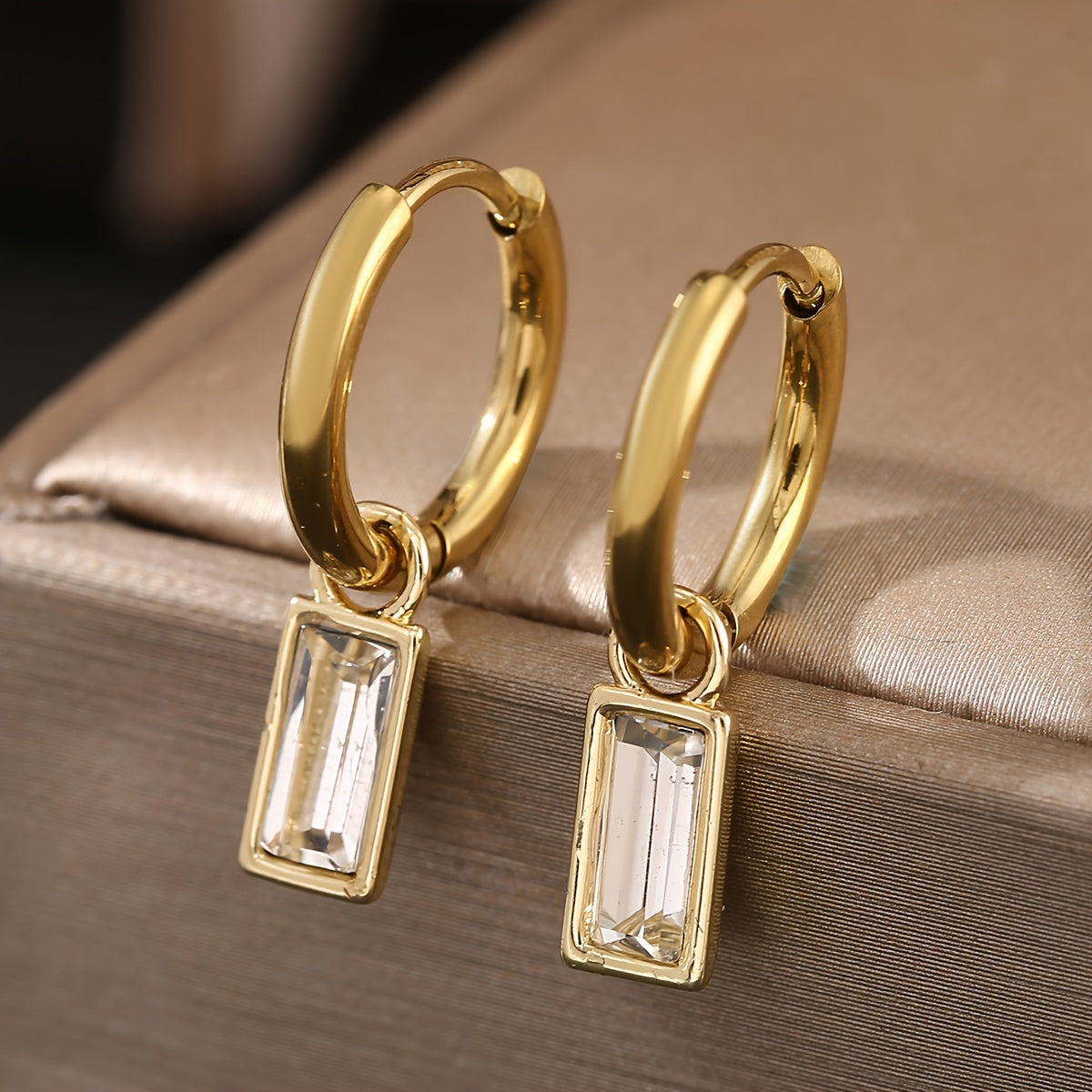 Pendientes minimalistas de gota llamativos – imagen 4