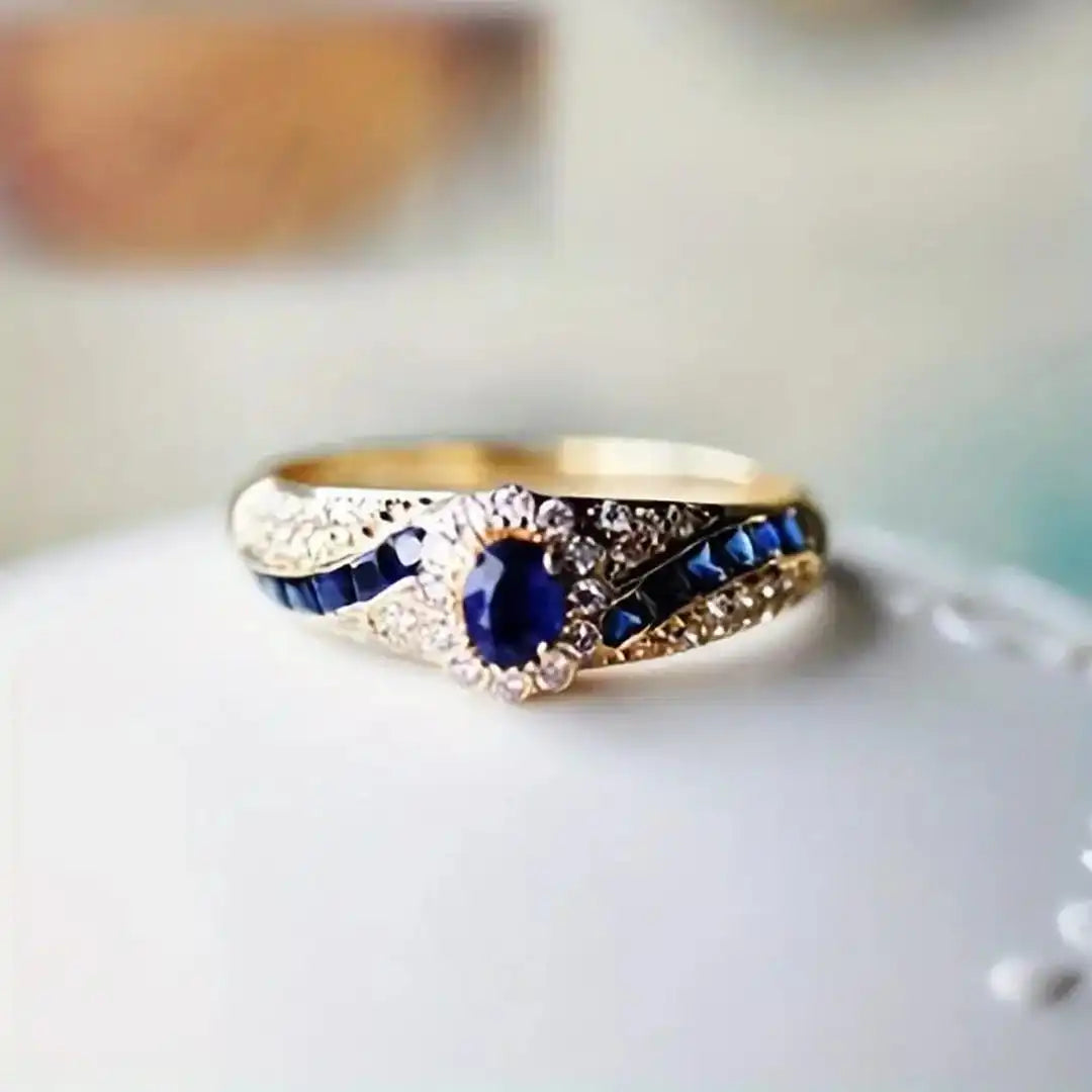 Anillo de oro Avelisse Moraziel