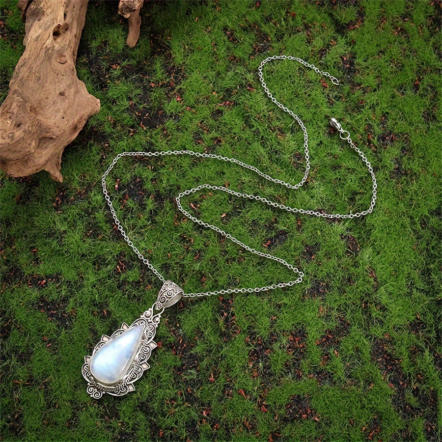 Collar vintage con colgante de piedra de luna en forma de lágrima – imagen 2