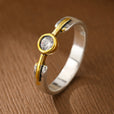 Anillo minimalista de circonita