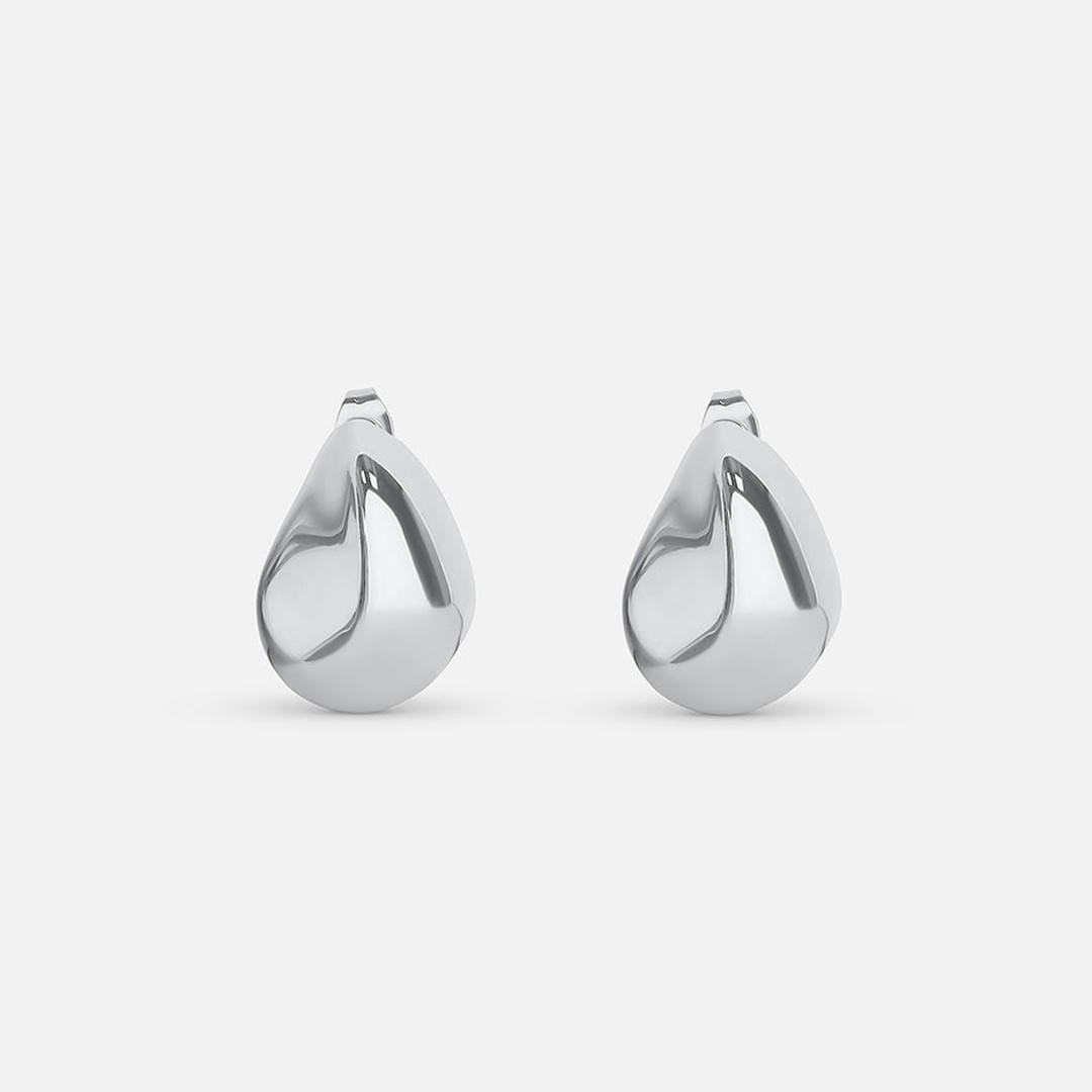 Pendientes modernos de plata en forma de gota