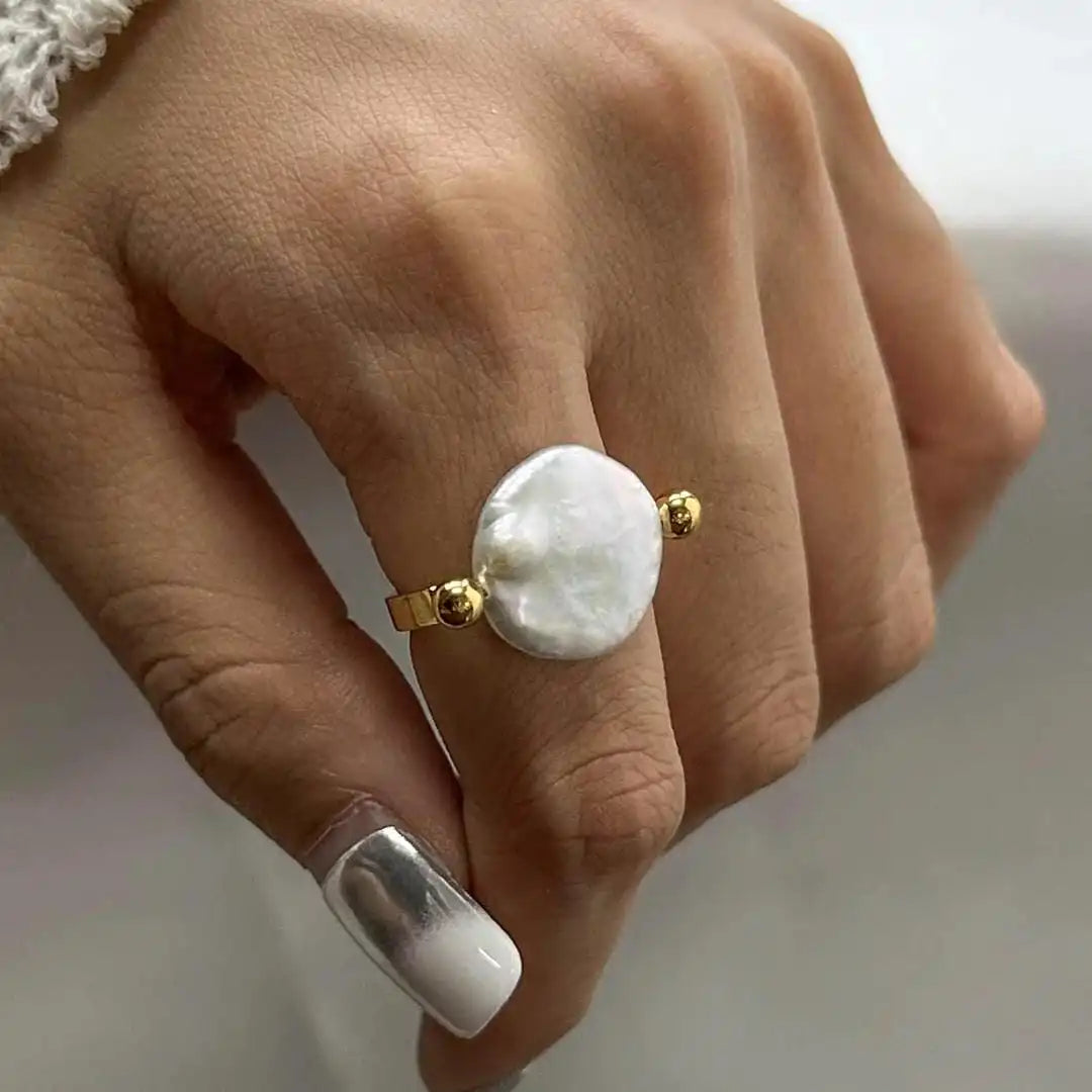 Anillo abierto con perla y moneda – imagen 4