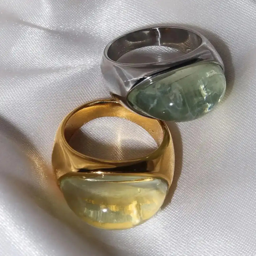 Anillos de cúpula gruesos con media piedra semipreciosa