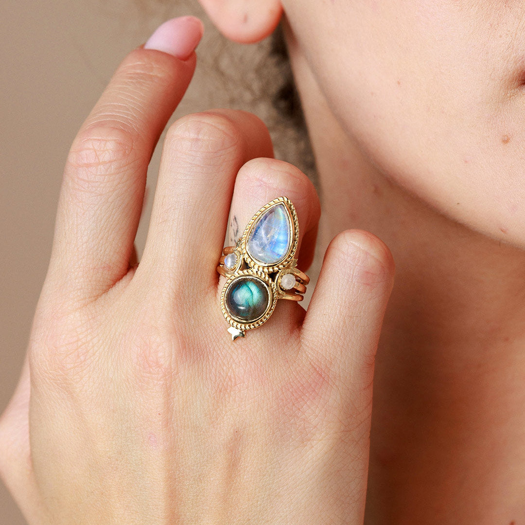 Anillo celestial de piedra luna y labradorita – imagen 2