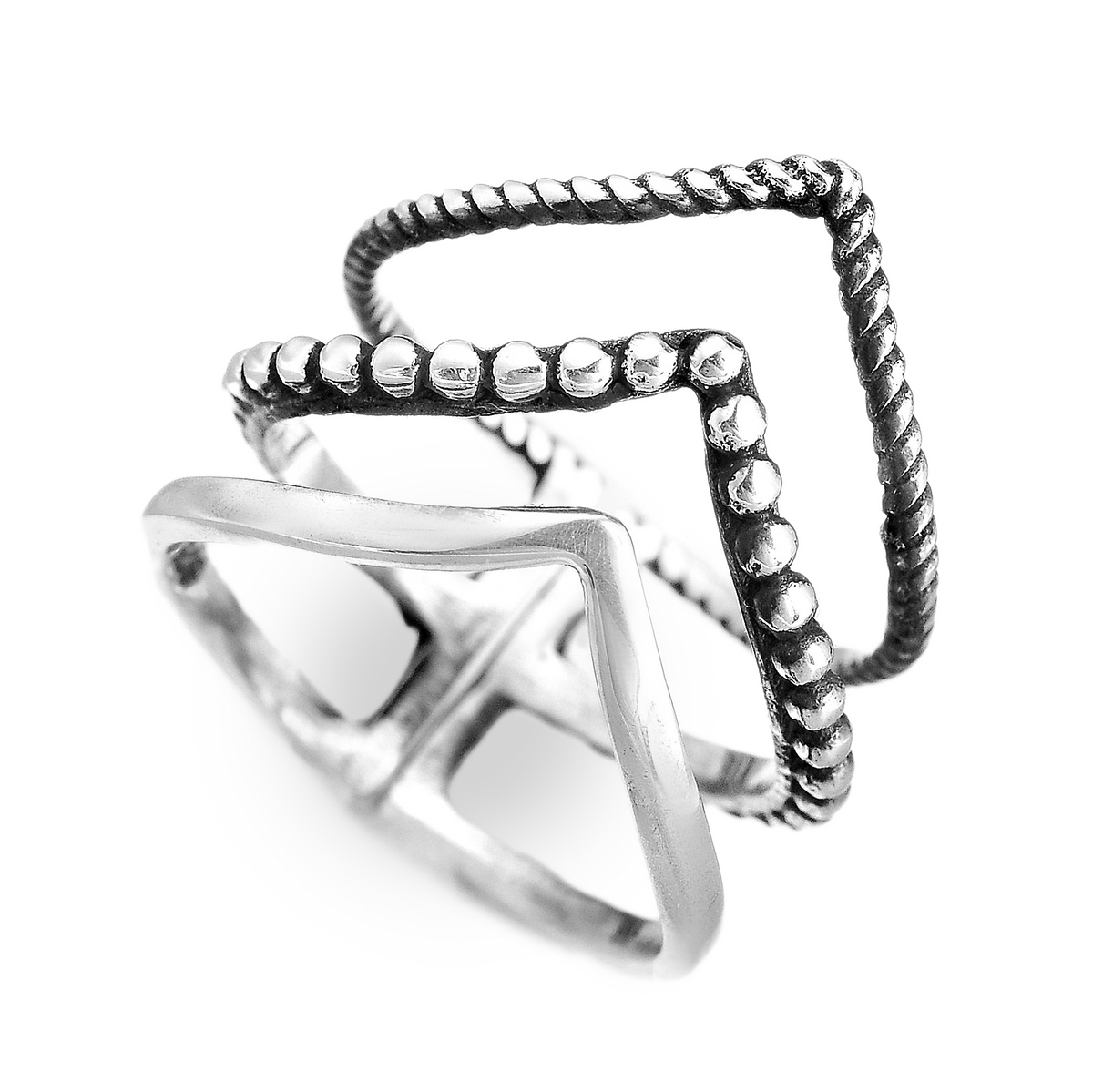 Anillo bohemio de triple chevron