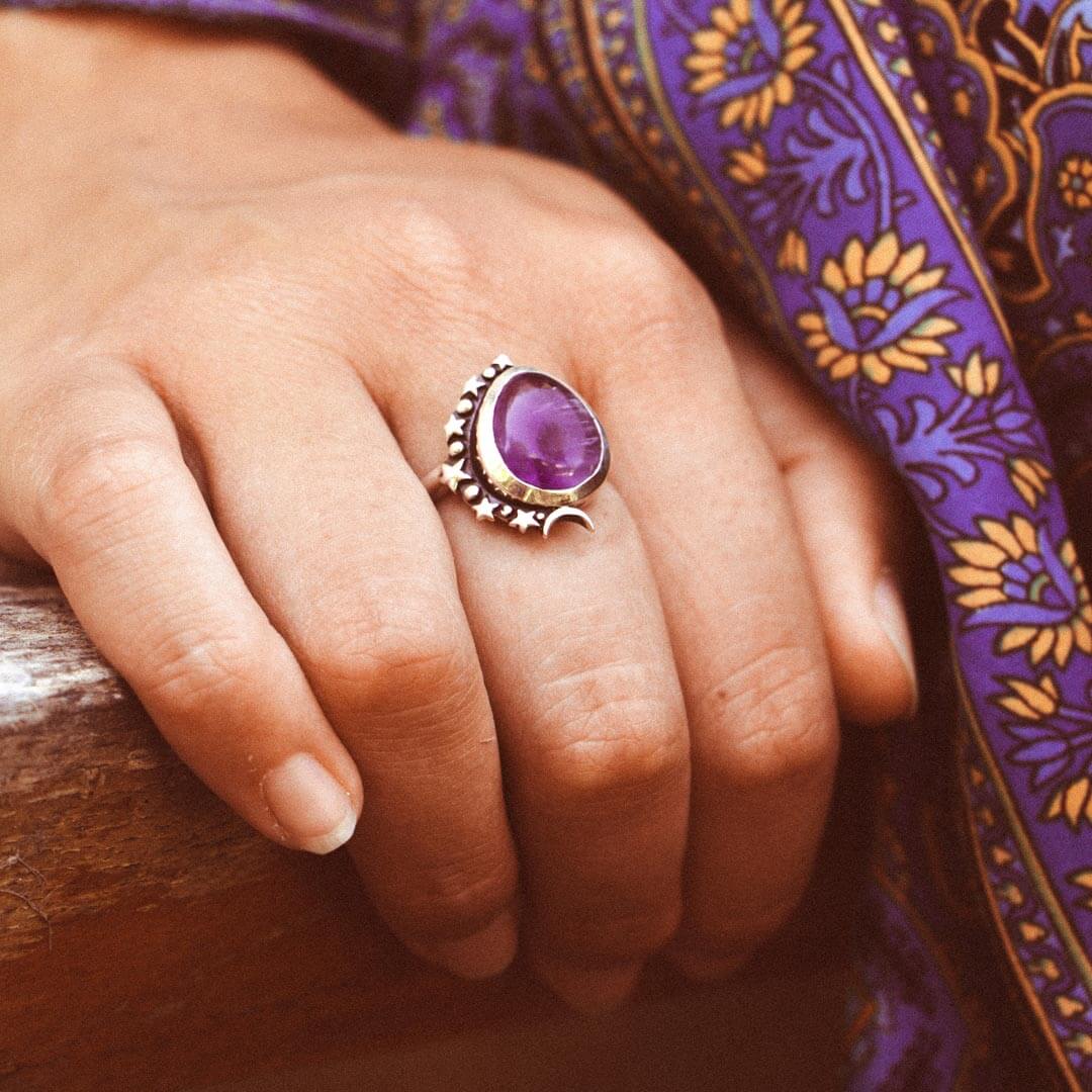 Anillo celeste bohemio de amatista – imagen 2