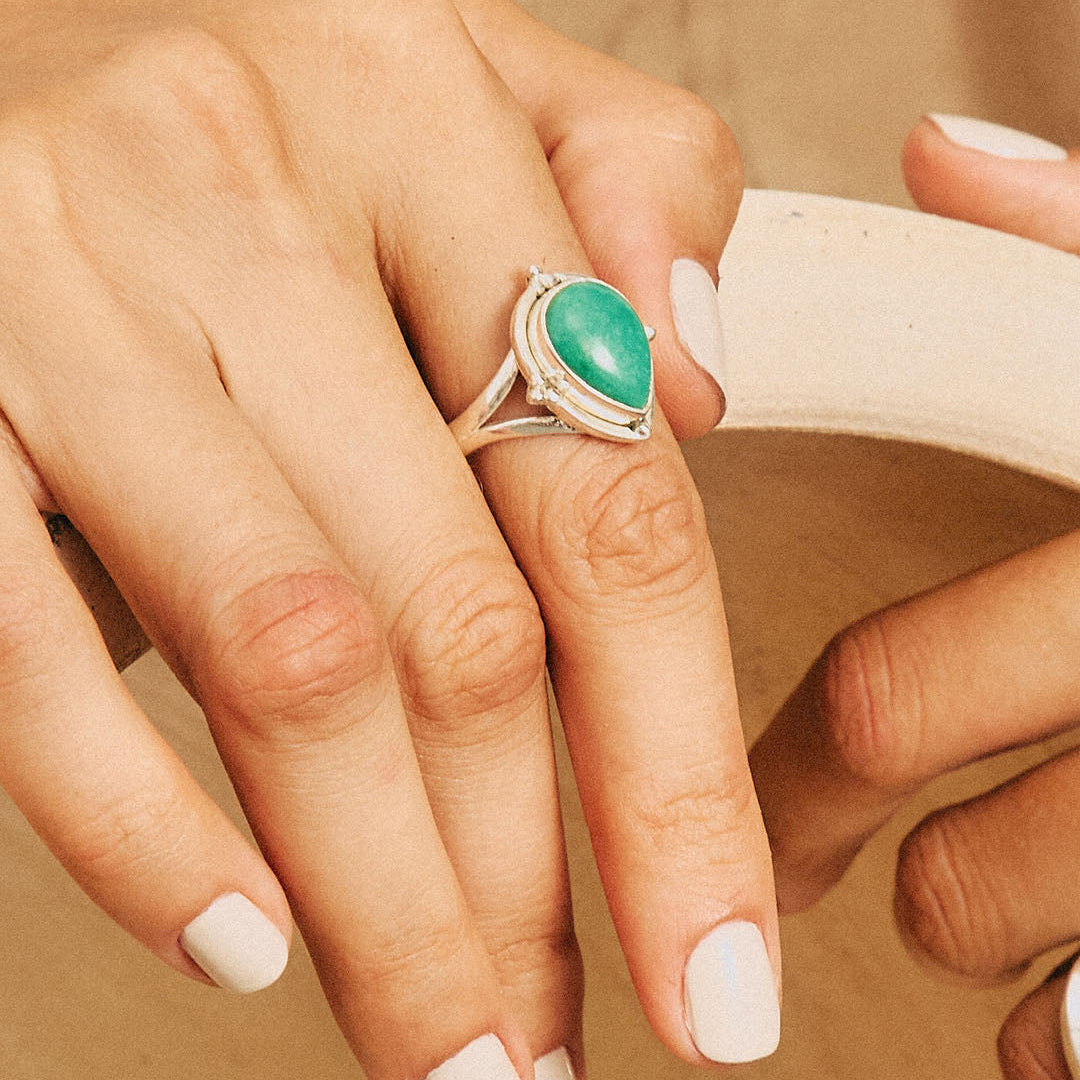 Anillo de plata con turquesa en forma de lágrima – imagen 2